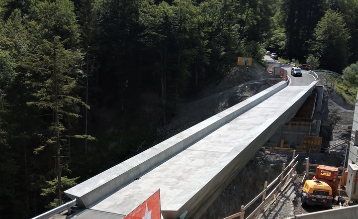 Eine goldene Brücke ins Ebnit